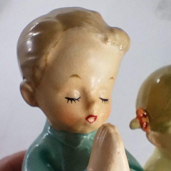 Vintage Napco 1956 Signed With Original Label Boy And Girl Praying - Picture 9 of 9